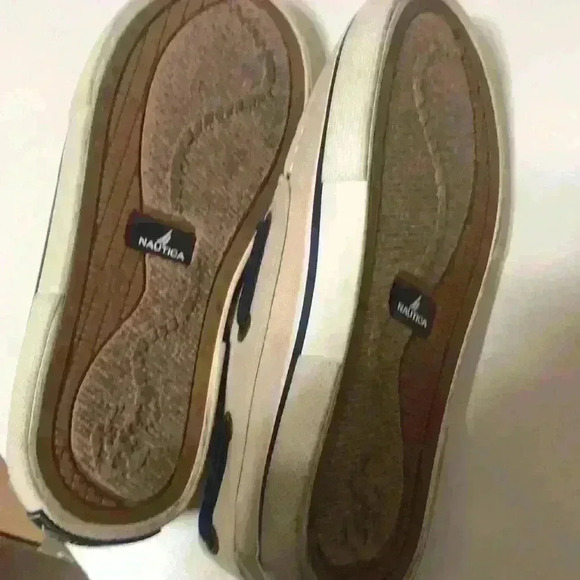 Nautical kids shoe size 10 - Picture 3 of 4